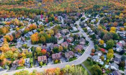 Vue aérienne des maisons dans le quartier résidentie